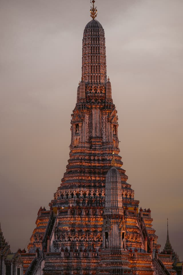 Wat Arun at golden hour