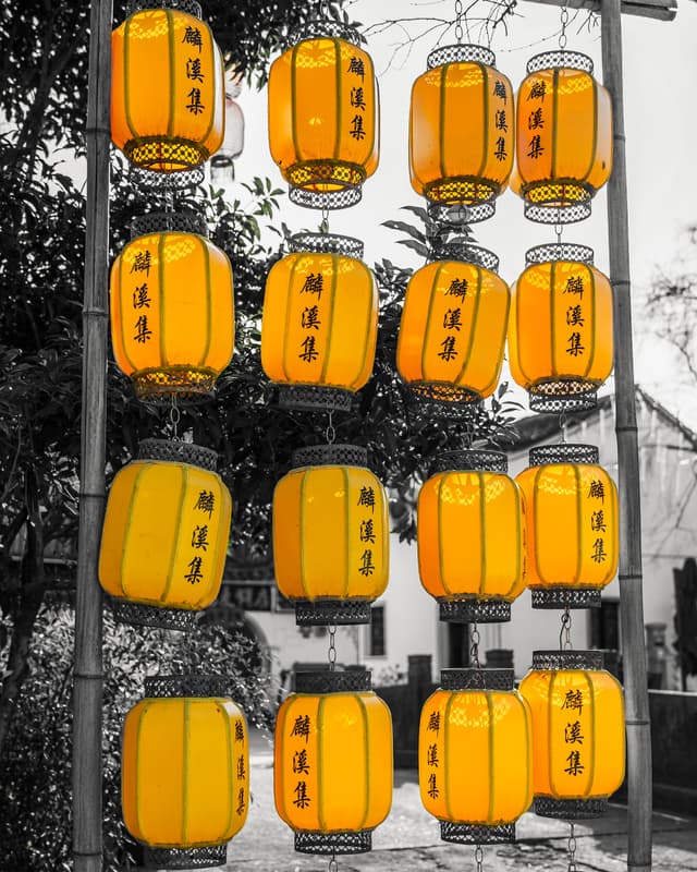 Golden lanterns