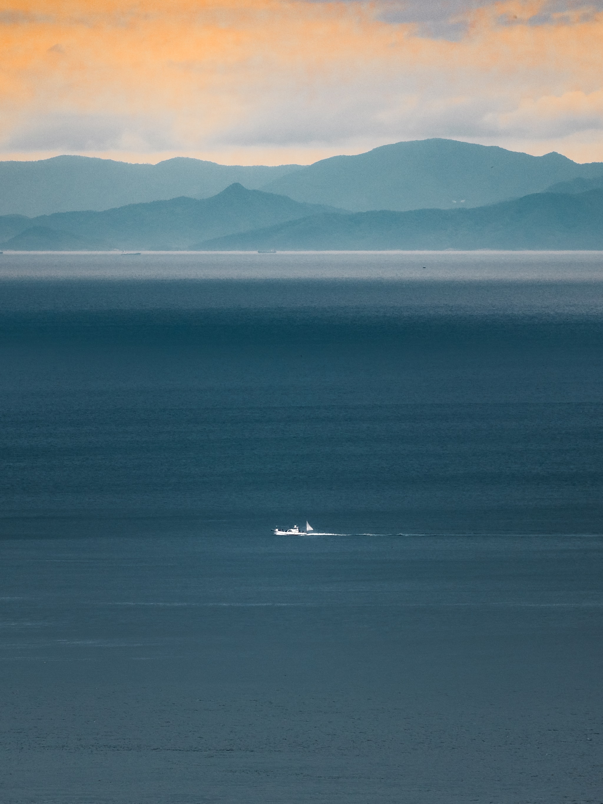 Solitary sailing
